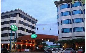 โรงแรมเดอะ มาเจสติค สกลนคร
